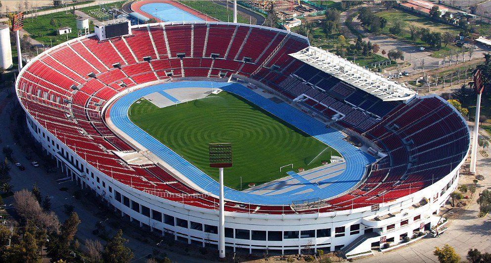 Y si nos prestan el #EstadioNacional y hacemos un gran encuentro musical para juntar fondos y ayuda para las víctimas del incendio?