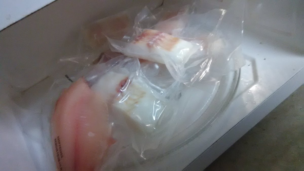 ||| I openef the microwave and legit this is what I see.

I found Nemo, y'all 
And his friends