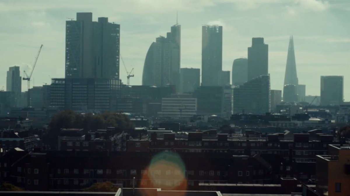 imgur's tweet photo. Lens flare looks like Eric Cartman. https://t.co/AvprbT9Bck https://t.co/q2cGlksouN