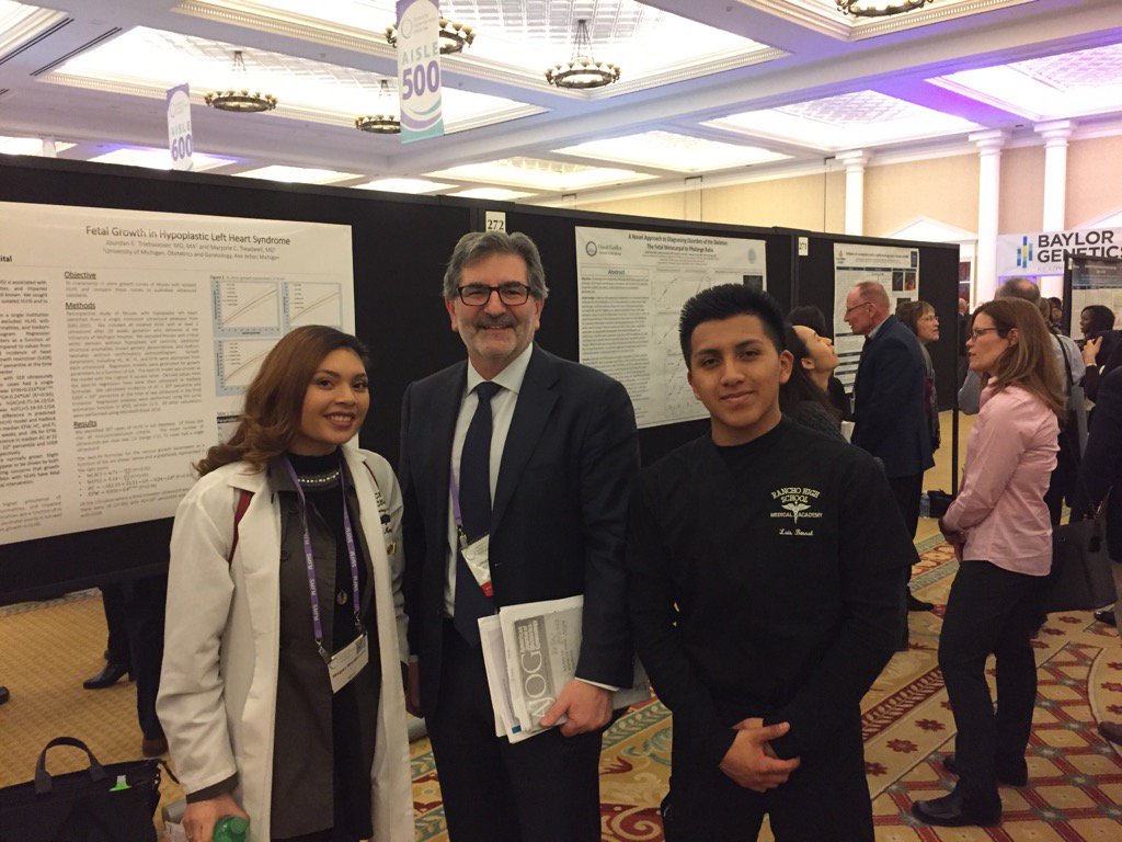 jamesdkeller's tweet photo. Proud to act as mentor to Las Vegas Rancho HS Students @MySMFM Annual Meeting #SMFM17 https://t.co/MHpxXAIT4f