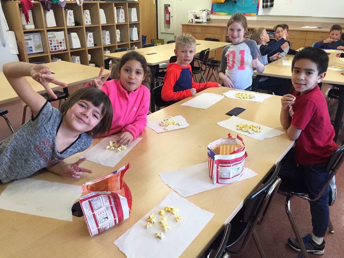 misscdmiller's tweet image. Last week we cooled things down, this week we watched the before and after of things heating up... With POPCORN! @stcatPB #science2