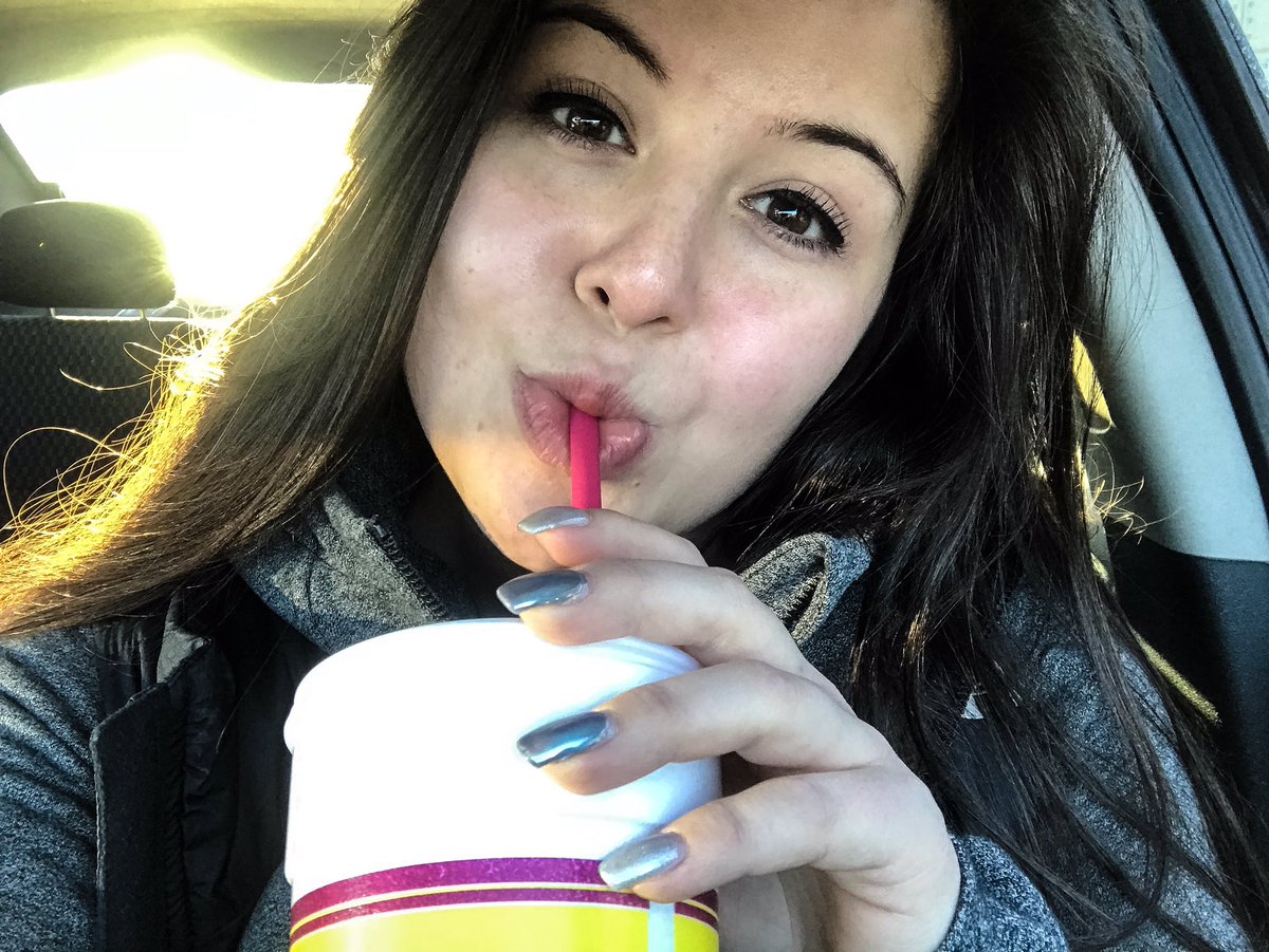 amandahudrick's tweet photo. university courses β
back workout β
cardio β
goal getter smoothie β
#BoostYourGoals @boosterjuice https://t.co/apNRNl6YlR