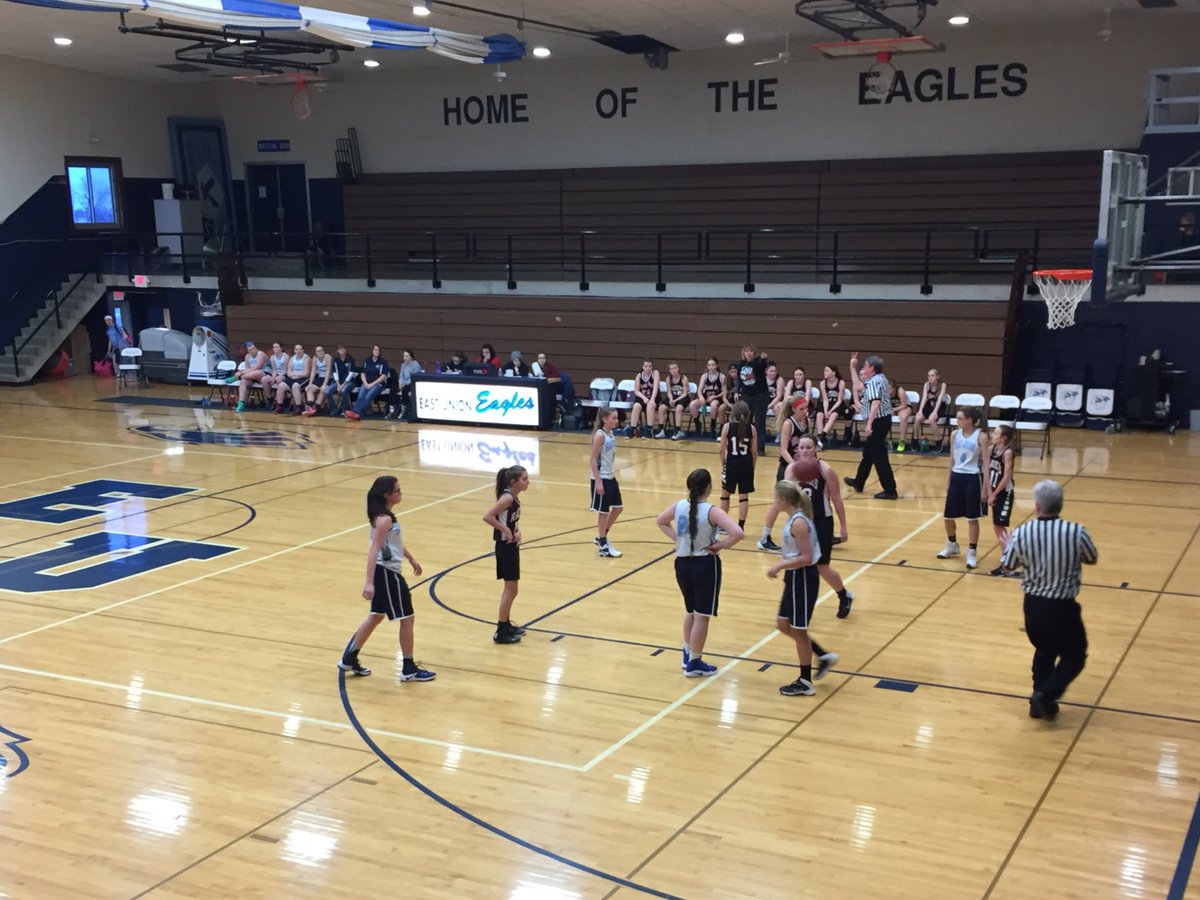 EUCSDSupt's tweet image. Thanks Eagle Pride Boosters! JH Girls enjoying the new seats tonight! #firstclassfacilities #EagleNation