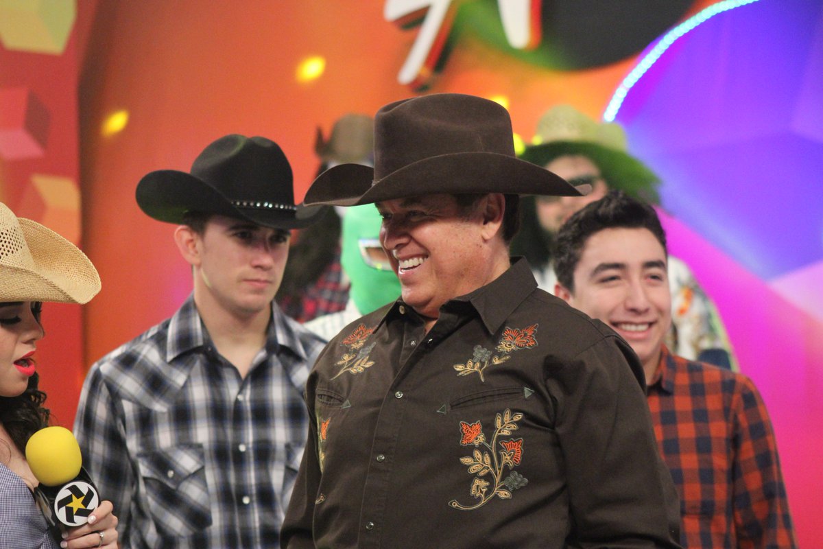 multimediostv's tweet photo. Seguimos en #AcabateloAtodabanda ay nomaaas ¿Nos estás viendo? #Acábatelo https://t.co/eBPQcNIHBO