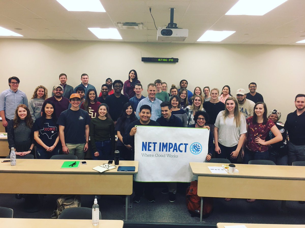 NetImpactTXST's tweet photo. Special thanks to Mayor @JohnThomaides1 for joining us at our first Net Impact meeting and helping us kick the year off! We are ready! https://t.co/GGpArpSsnG