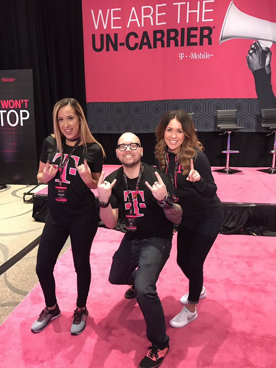 crys_sosic's tweet photo. It's a wrap! π€π½ππ£ #TVoiceSummit 2016 #ABQ #TMobile #BeHeard π§ https://t.co/7uquayY6hc