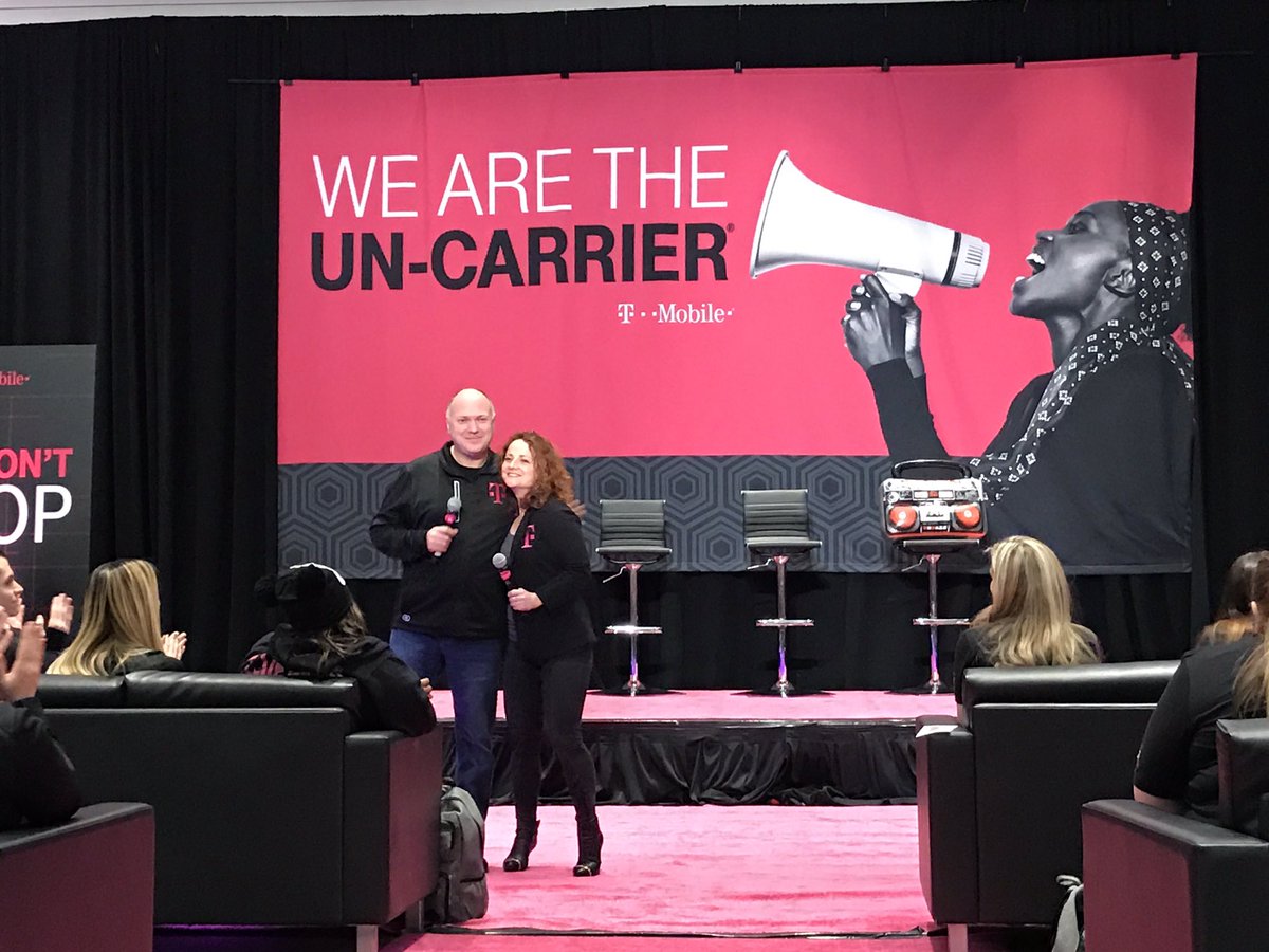 crys_sosic's tweet photo. It's a wrap! π€π½ππ£ #TVoiceSummit 2016 #ABQ #TMobile #BeHeard π§ https://t.co/7uquayY6hc