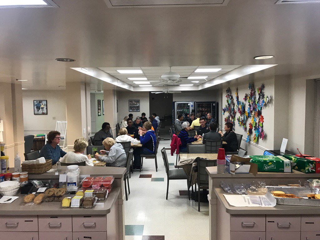 MICDSAthletics's tweet photo. Boys Basketball took the afternoon to cook dinner & spend time with the folks at the Hope Lodge. #RamsGivingBack https://t.co/VQfFGDTwqR