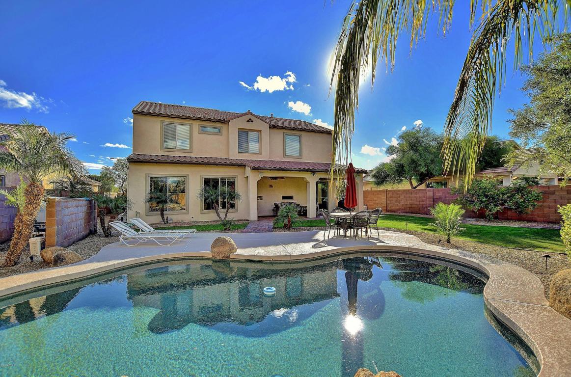 RealtorHenry's tweet photo. The RealtorHenry Group sold this home in ONE WEEK! Call The RHG Group when it's time to move.  Search the MLS: https://t.co/4GeFjJaTNm https://t.co/2ntdqrVfNr