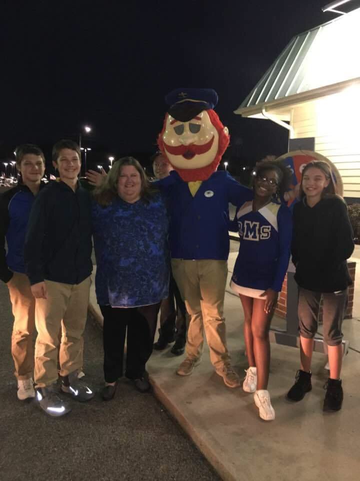 RMSRebels's tweet photo. Spirit Night in full swing at Captain D's!  #gorebels. @rcsraiders https://t.co/J1hUM8wvpD