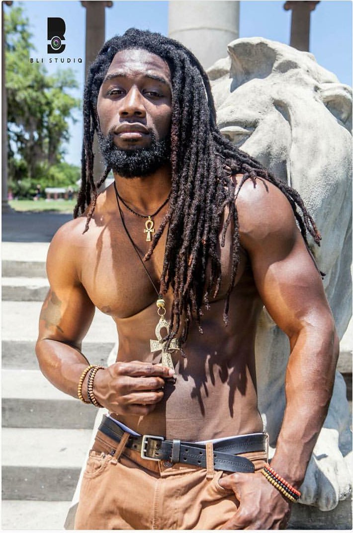 McCleary_PR's tweet photo. #model @kingstonthemodel
#photographer  BLI Studios
#AModelLife #mensfashion #fitnessmodel 
Bookings: 4892262929 https://t.co/U4kU6FfOMk