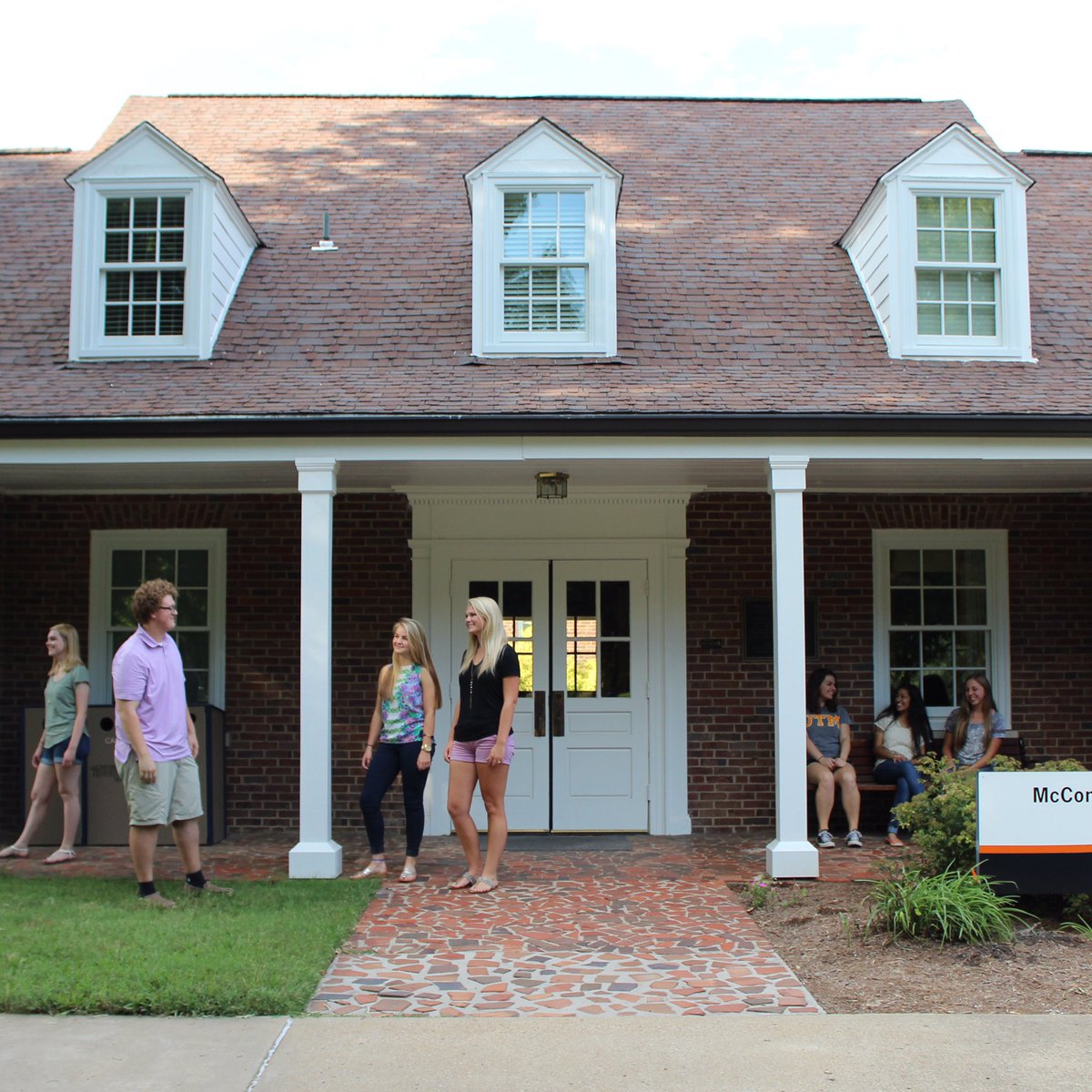 Like this tweet for another chance at a Sammies gift card! #scholarssweepstakes