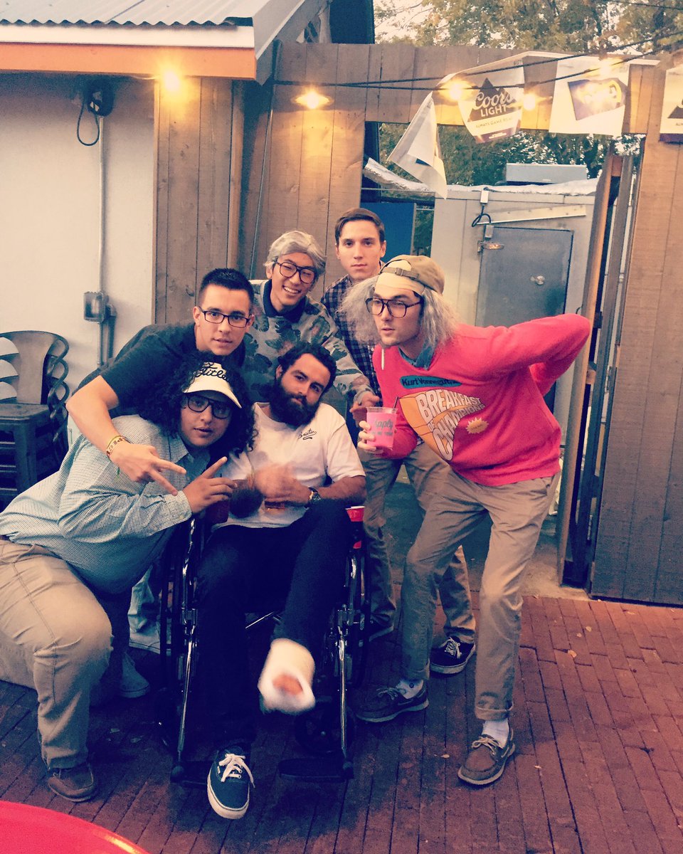 Do you want to grow old with some of your bestfriends by your side? Spring Rush is next week! Stay tuned this weekend for upcoming events!👴🏼