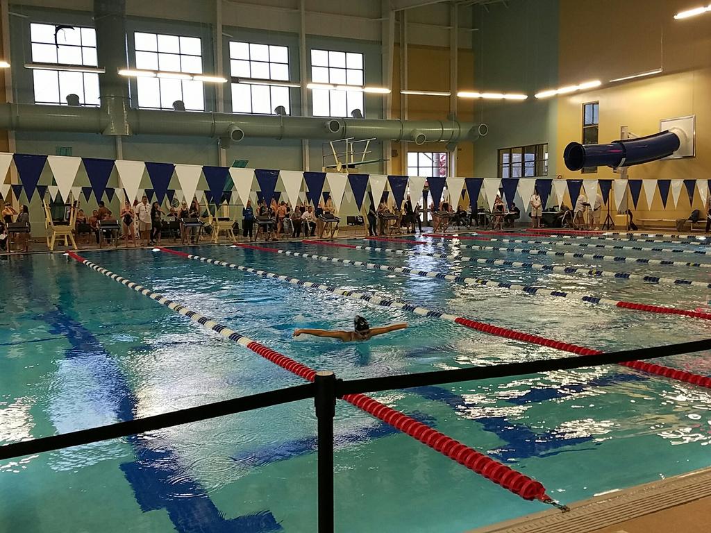 BWHS_TheDen's tweet photo. Wolverines in the water at the Bentonville Community Center! #ClawsUp! https://t.co/IX7eqEMRaJ