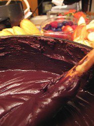 RecipeKey's tweet image. The Recipe of the Day: Low-Fat Chocolate Fondue recipekey.com/r/fnm8g