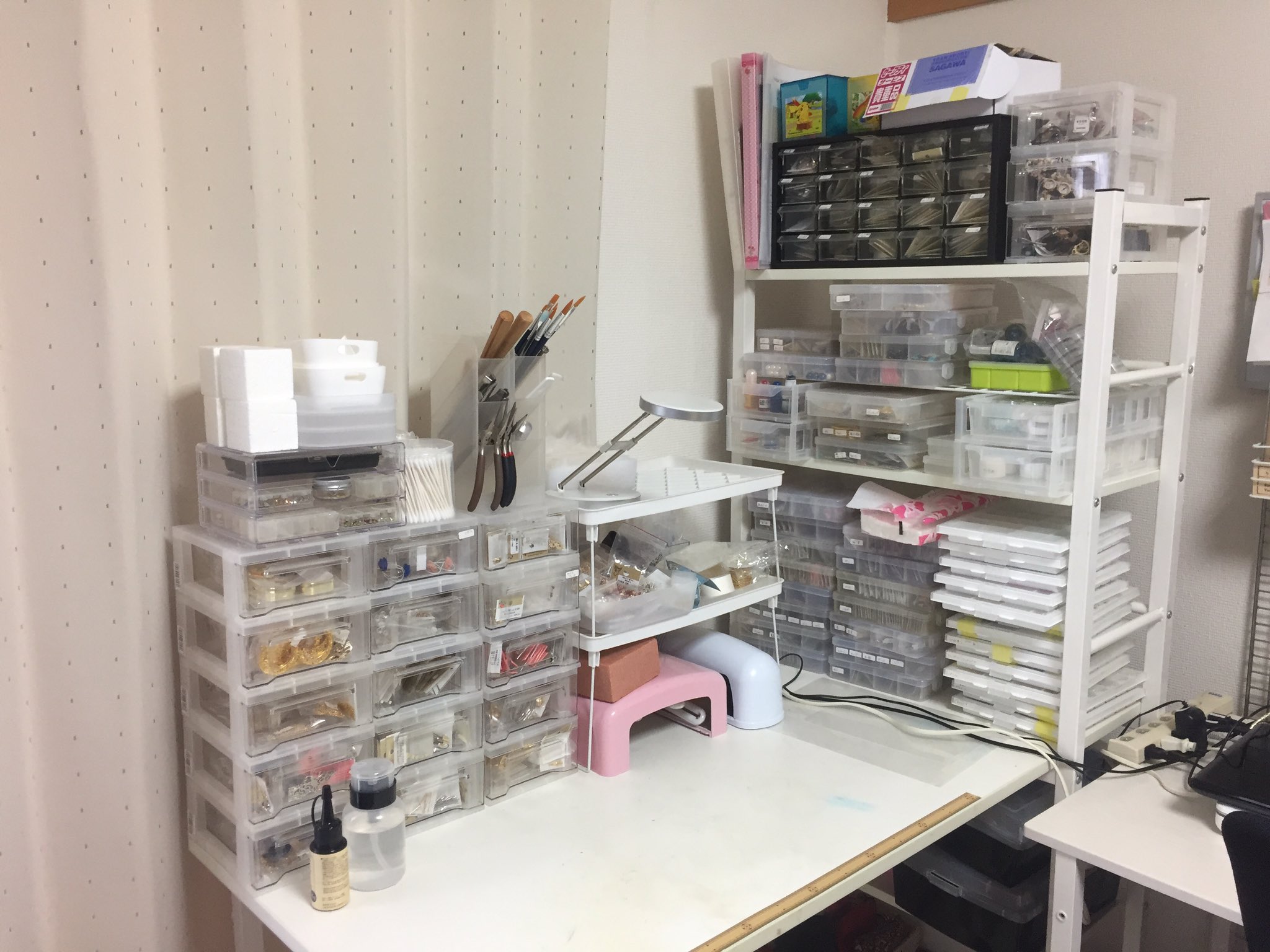 香坂遊芽 資材整理が捗る100均グッズ ハンドメイド整理収納部 見てたら片付けなきゃ と思ってとりあえず突っ込みました 笑 香坂遊芽 資材整理が捗る100均グッズ ハンドメイド整理収納部 見てたら片付けなきゃ と思ってとりあえず突っ込みました 笑