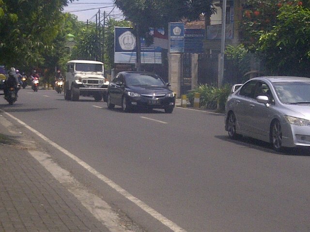 RyanAdityaBH's tweet photo. pukul 12:50 jl.wr supratman terpantau lengang #trafficmalang @Edunewsfm  @official_itv . Aditya Bayu.H BC1 https://t.co/X2pQDbbGXv