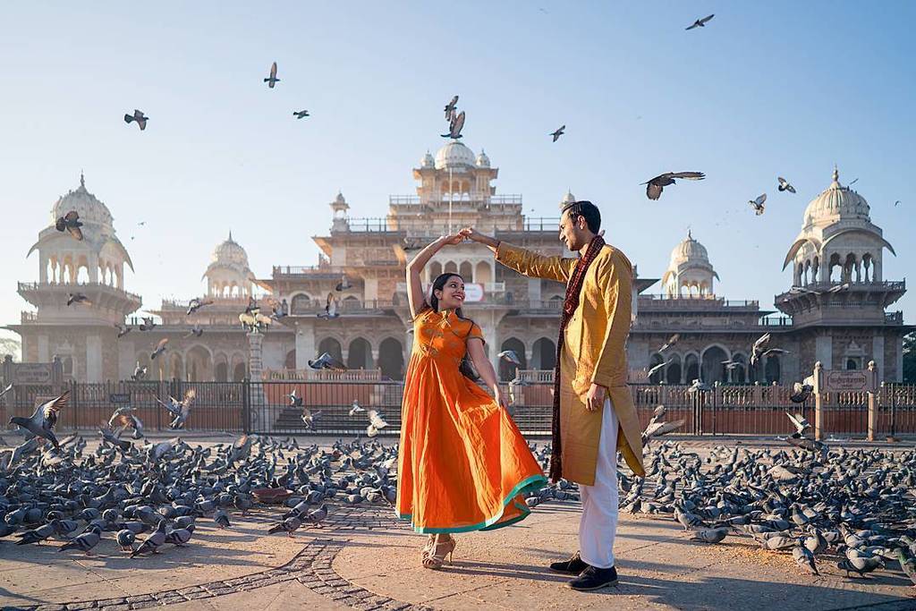 studioaweddings's tweet photo. Ram &amp; Nikitha | Outdoor shoot | Jaipur
.
.
Shot by @amarramesh
.
.
#studioa #studioaweddin… https://t.co/erM8y163v1 https://t.co/XIn7MMnIwf