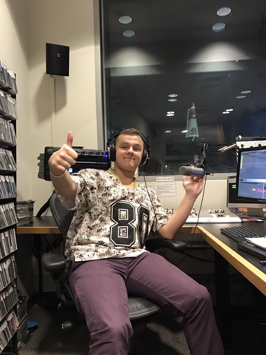 He's ready for his final bow. And he's also repping <a href="/DannyAmendola/">Danny Amendola</a> for the last show <a href="/TheRealZimmer/">-/\-</a>