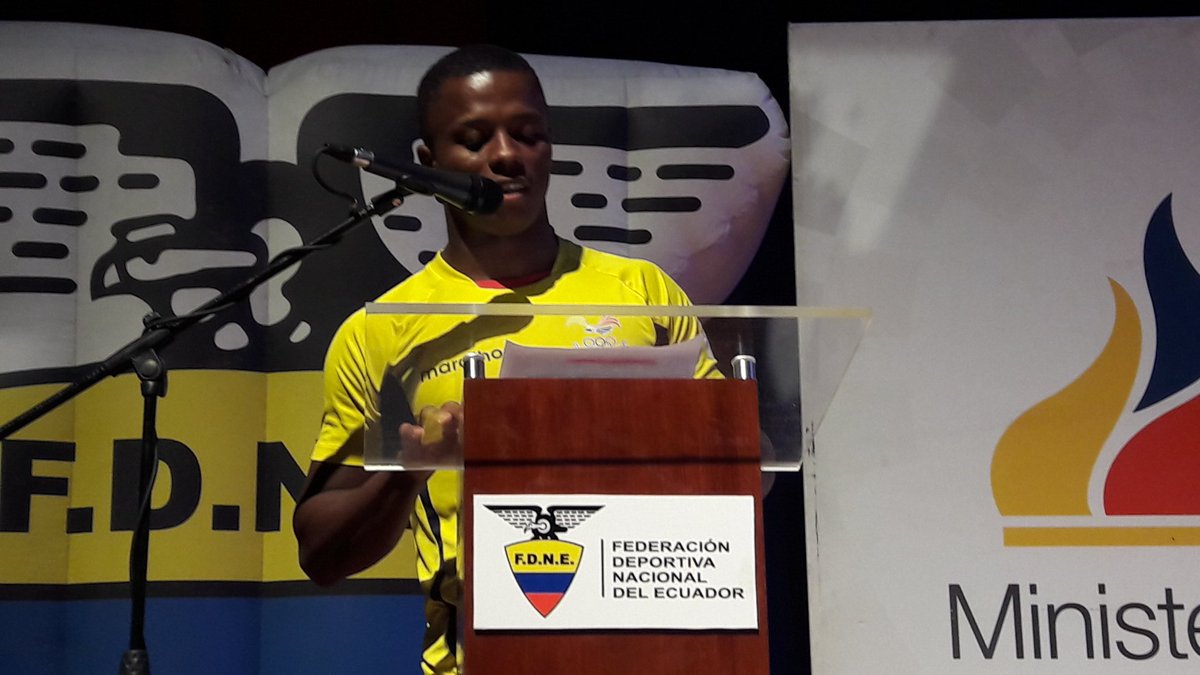 FEDENADOR_'s tweet photo. Palabras del deportista @Andres_lucha  hacia la Ministra @PamelaMorcillo_ y a todos los presentes  #MinistraEnFedenador https://t.co/kC2vOuV9XA