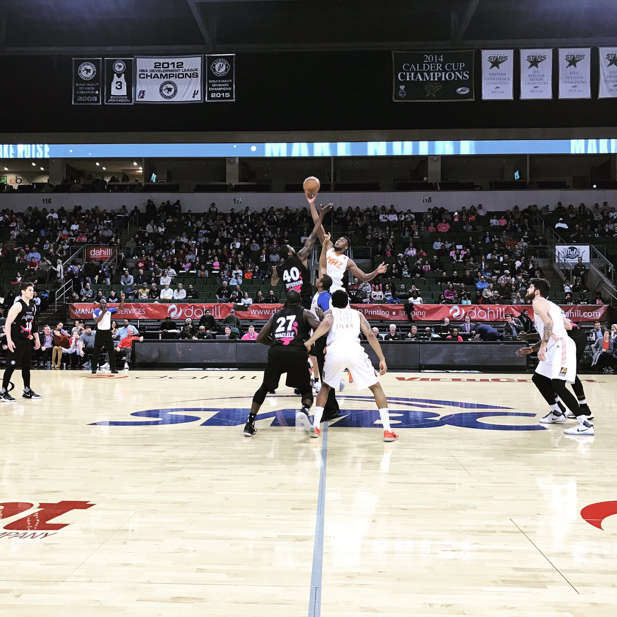 austin_spurs's tweet photo. Game time!! Catch it on @ESPNU. https://t.co/TFc6I9Nam4