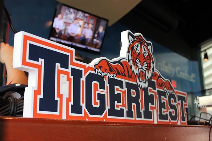 FanDuelSN_DET's tweet photo. Coming up at 9:30pm on FSD: TigerFest. https://t.co/gQBF1cSEh9