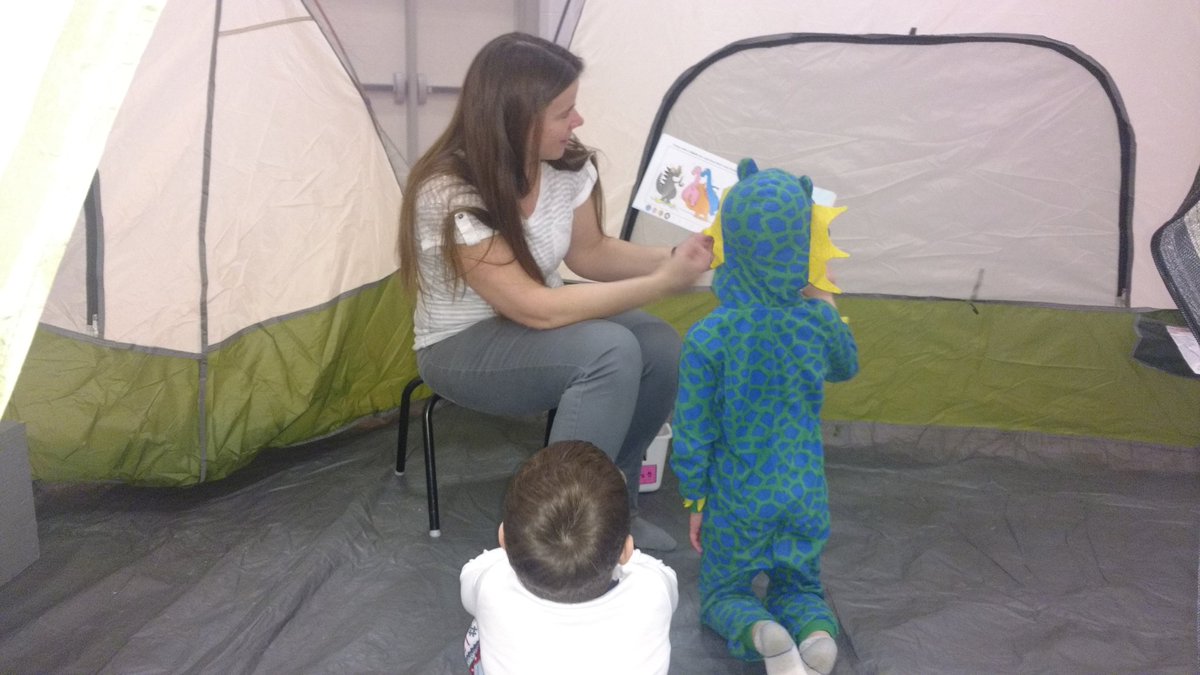 GearyGators's tweet photo. Welcome to our story tent. What a wonderful way to promote #literacy! #asdw_limelight https://t.co/gXTgcnSm5n