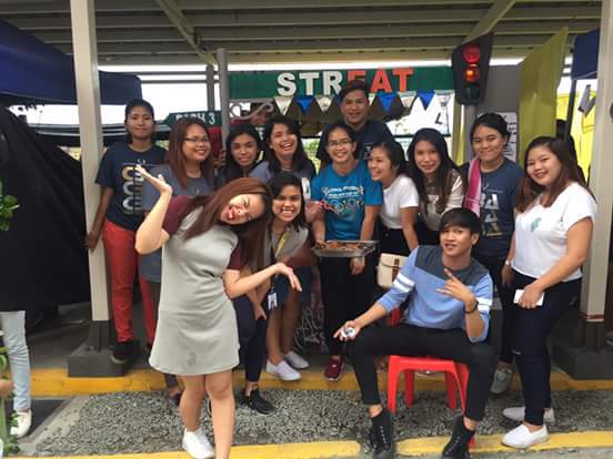 nathsarias's tweet photo. Nakakamis magbenta with these pips πππ #CBAWeek #StrEAT https://t.co/sXZUBu92ra