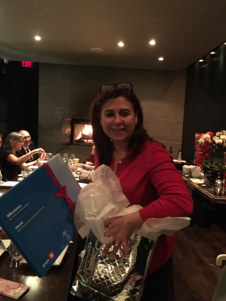 POliveiraRVP's tweet photo. #3Oth #milestone  our great and amazing @AnaFerna02 #RVP @bmo #bestteaminbanking https://t.co/sxN6o1vED1