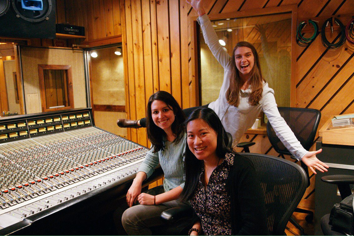 Going to the #LosAngeles screening of #AfterSpring <a href="/laemmle/">Laemmle Theatres</a>? Say hi to #Composer <a href="/katyjarz/">Katy Jarzebowski</a>! #music #film #score #femalecomposers 🎼🎻