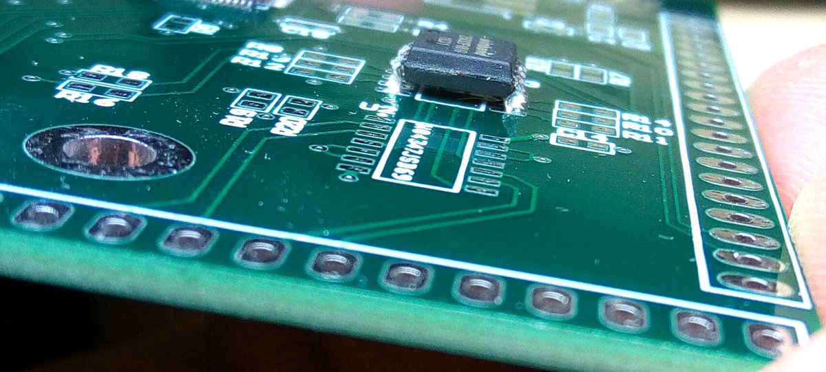 colinoflynn's tweet photo. When you have the wrong width flash chip so turn a SOIC into an unwilling PLCC. #hardwarelife https://t.co/Nu9zQvvqWr