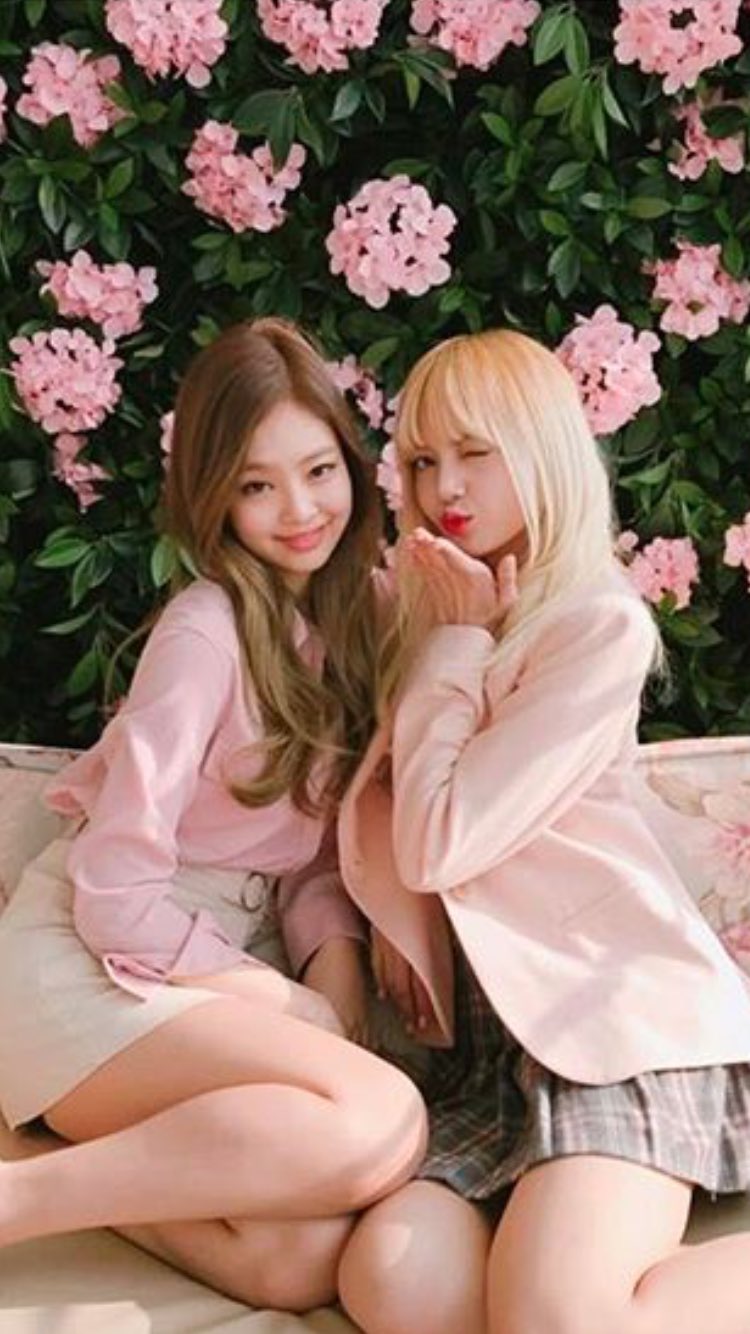 BLACKPINK лиса и Дженни