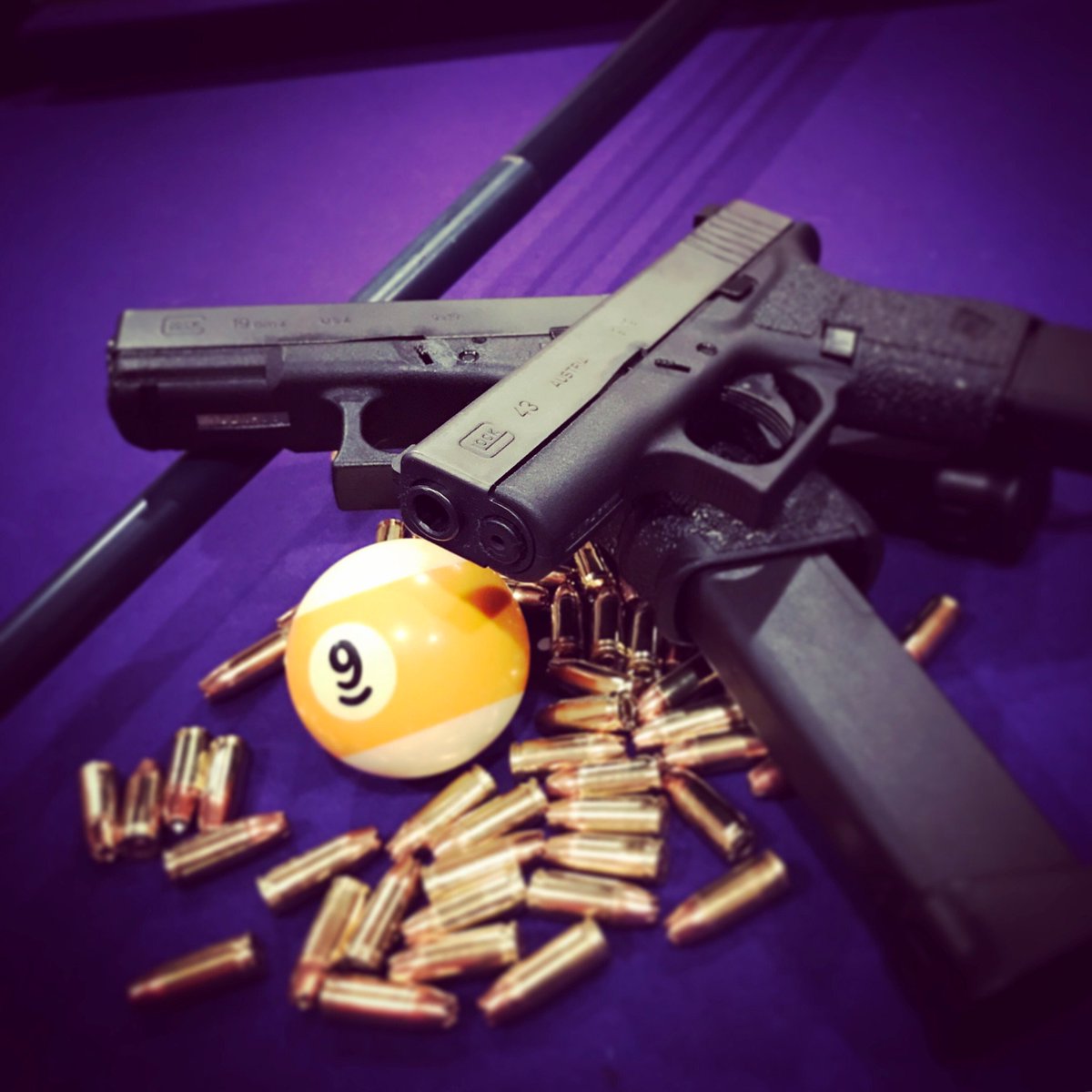 secondhandsight's tweet photo. Just a little 9 Ball. #glock #glock19 #glock43 #gun #9ball #pool #9mm #extended #hollowpoint https://t.co/UTGcwg9Rp7