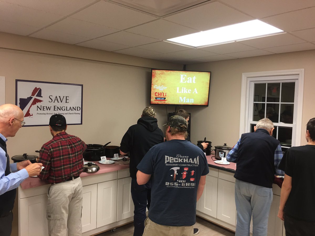thePaulEChapman's tweet photo. Had a great time at our annual Men's Chili Cookoff. We all ate too much! The chili was awesome. #hurtssogood #ccbcri #chili #Mahood https://t.co/NhRfSalXYn