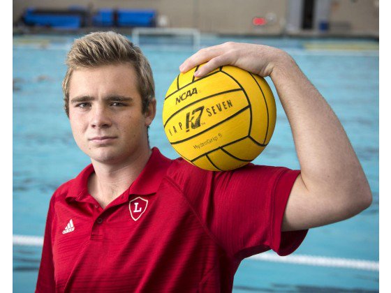 KAP7WaterPolo's tweet image. Player Highlight: Ash Molten, OCVarsity.com's player of the year. 

ow.ly/j766307UKPS

#KAP7 #WaterPolo #PlayerHighlight