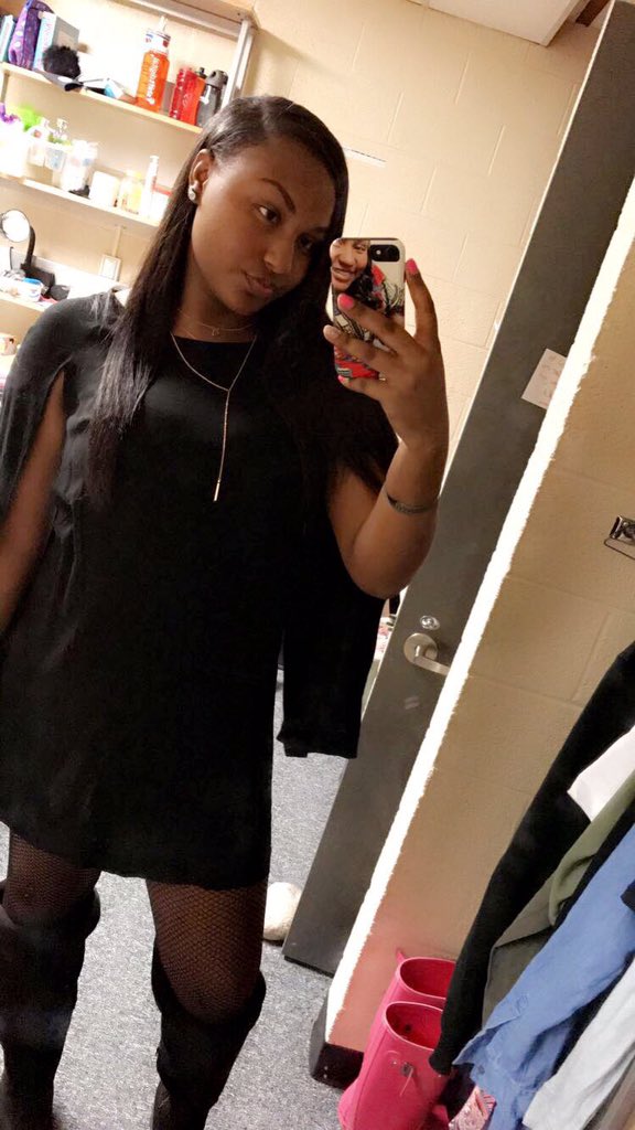 PHIN5R's tweet photo. #OUIceBreaker 👑🙌🏾 https://t.co/lPnVcdQPji