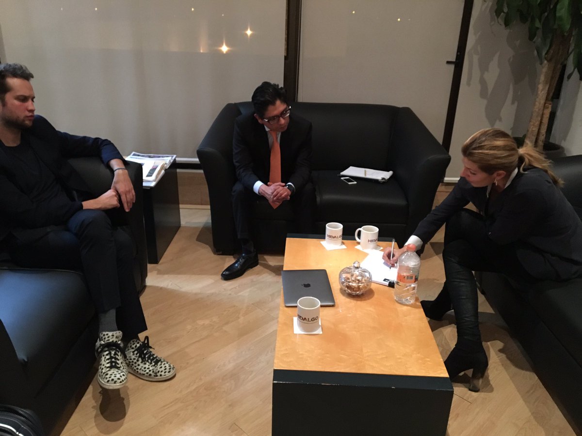 JLRomoCruz's tweet photo. Sostuvimos una gran reunión con @saragalindoo y @johannme para ver cómo #Hidalgo puede explotar su potencial en la industria textil-vestido https://t.co/eHKYlpZ6sh