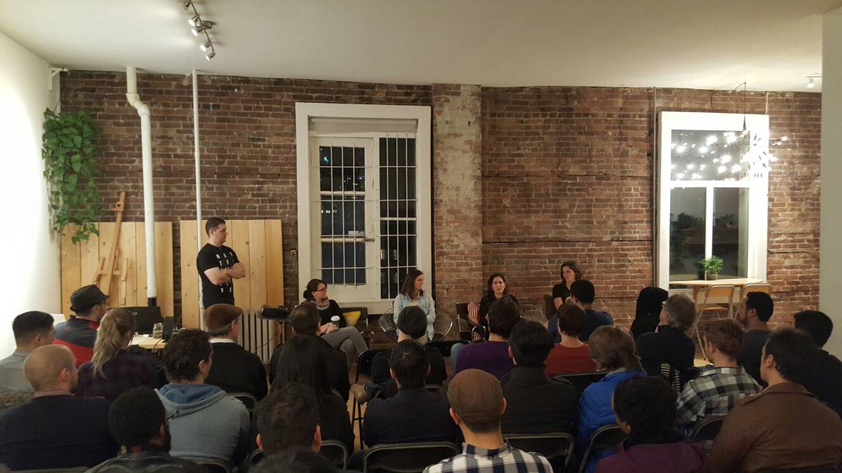 vcga_yvr's tweet photo. What a great turnout out for the #VCGA #RecruiterTalk for industry professionals tonight @thenetworkhub #Vancouver https://t.co/knRPwGANjS