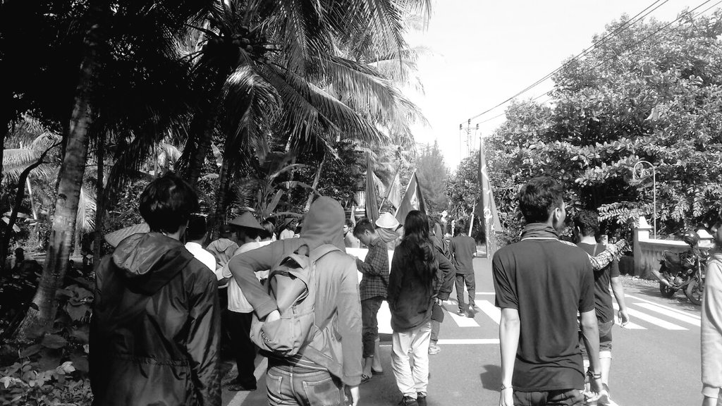 koran_gerak's tweet photo. Hari ini (27/1). Warga Kulon Progo brsama solidaritas rakyat lain menolak groundbreaking Jogja New International Airport! Mari merapat! https://t.co/RRXvnXwvZq