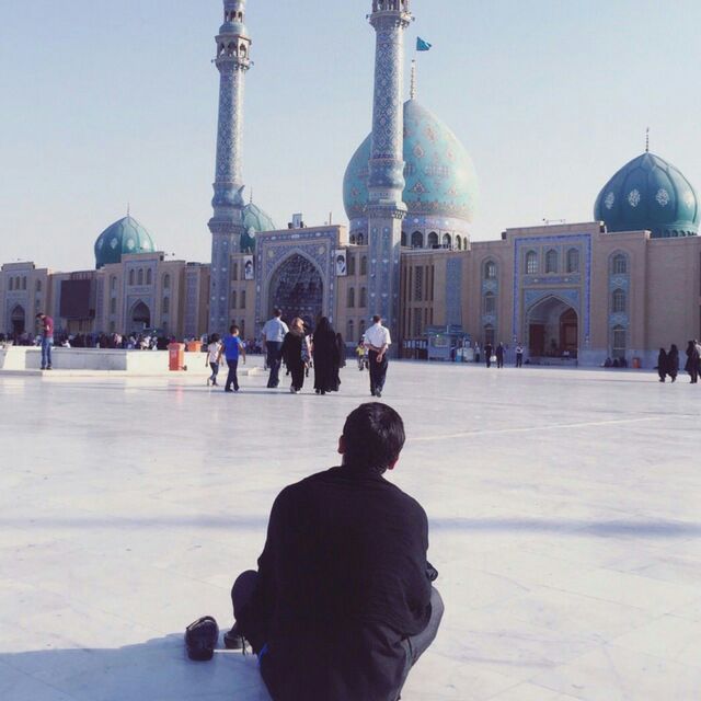 يـومـاً مـا ~ 🌸
ستنظـر إليـگ عيـون العـالميـن كلهـا~.
؋ـ هـل ستكـون لـِ عينـي 
نصـيـب~🌸ۦ

#يا_صاحب_الزمان 💔