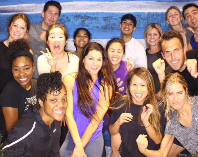 ocfitbabe's tweet photo. You know it's a good time by just looking at the girl in the front!! #laughattack @nikewomen #nikewomen #doyoubelieveinmore https://t.co/B5Kj3q81Wa
