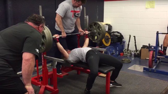 glamourmag's tweet image. This woman who bench pressed 325 pounds in front of a college football team is basically our new hero: glmr.co/qQJY85c