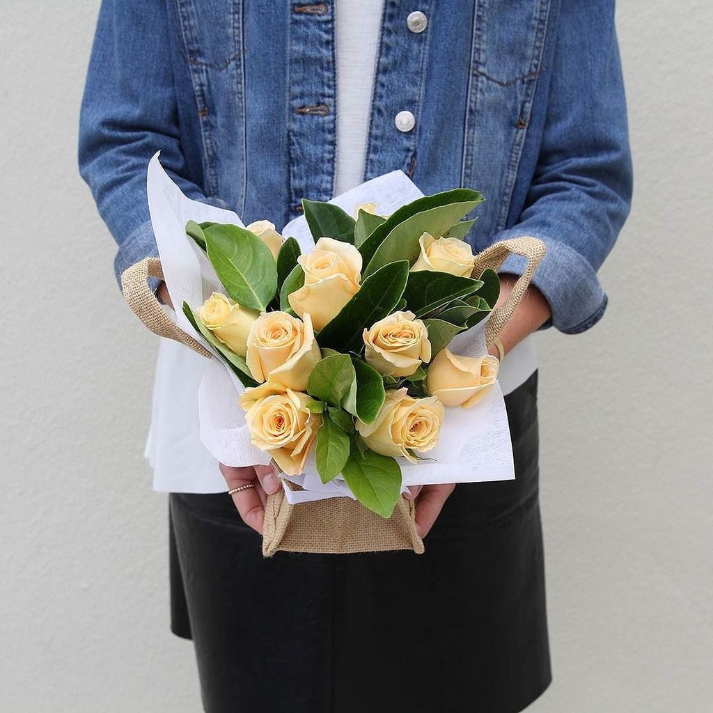 With Valentines Day coming up, why not think outside the box? Pastel roses are one of our … ift.tt/2kzof72