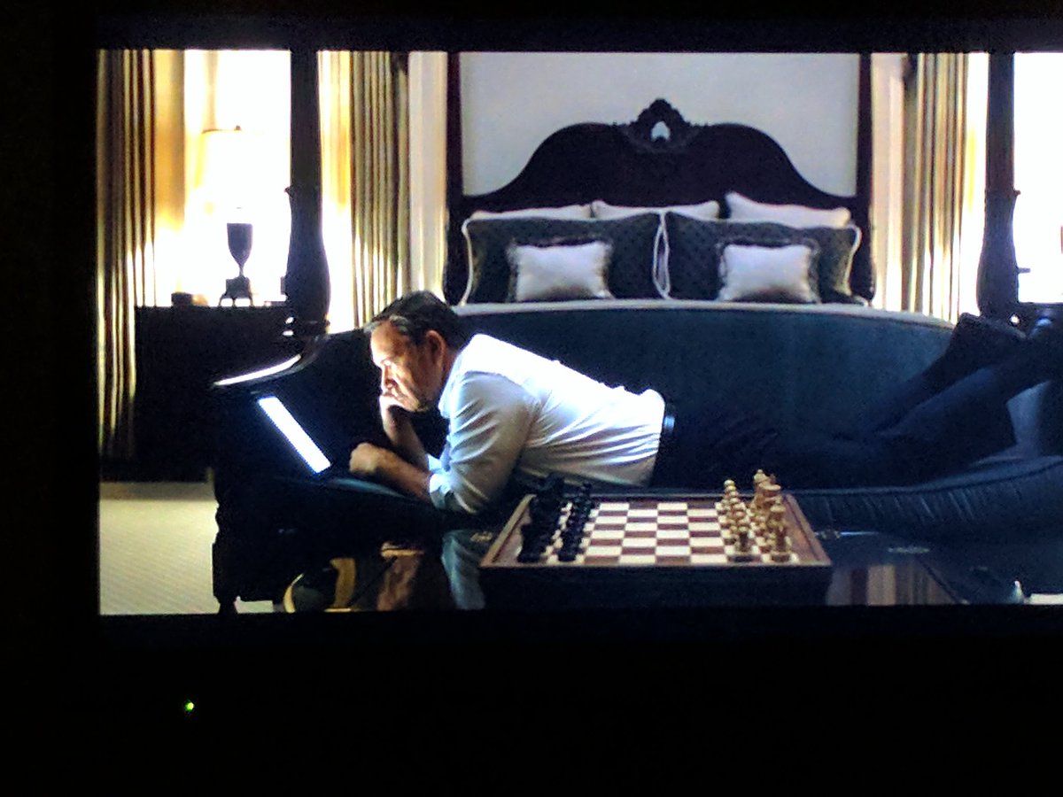 JosephPShort's tweet photo. Oh, @HouseofCards ... #ChessFail #WhiteOnRight https://t.co/sUcS3ZABW8