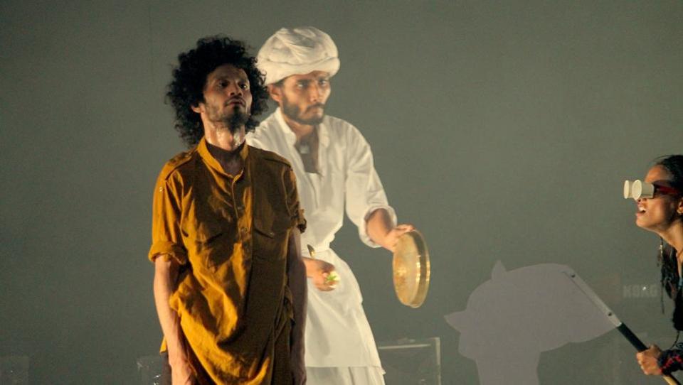 quest_media's tweet photo. Atul Kumar’s latest play interprets Shakespeare through contemporary dance via @htTweets https://t.co/ZnYbpwrSBI https://t.co/QbVyEozNsm