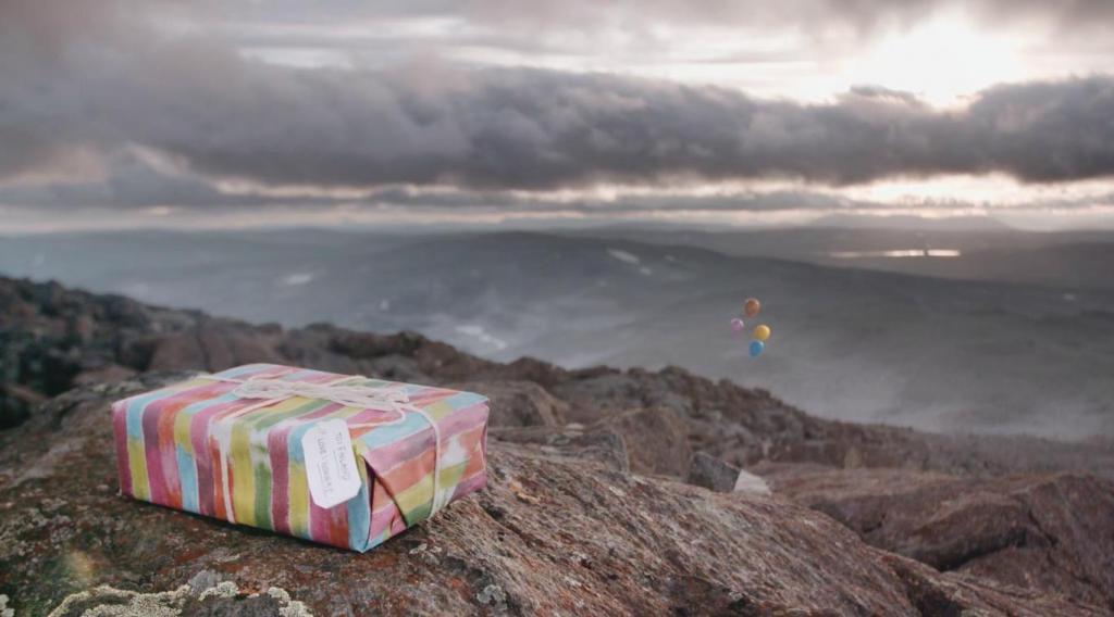 YayGoodNews's tweet photo. Ein Berg zum Geburtstag #bergeverschenkenstattmauernbauen https://t.co/as63SBGqFr https://t.co/Fa5mHhdXsM