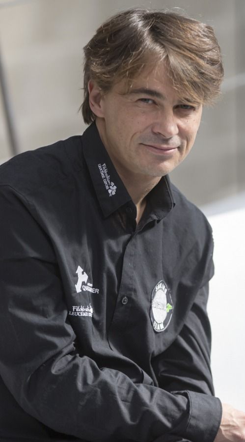 RDV à 12h pour un nouveau #VendeeLIVE ac Tolga Pamir <a href="/et_pamir/">Tolga Pamir</a>, candidat Turc au VG 2020 et Erwan Steff boat captain de <a href="/YannElies/">Yann Eliès</a> ! #VG2016