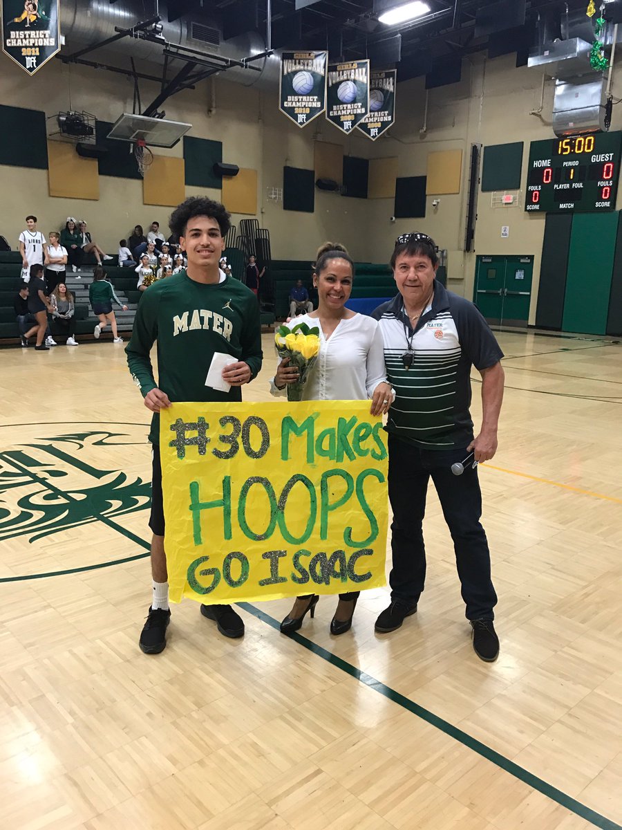 matergreenhot's tweet photo. Mater gets a big win as they beat Champagnat on Senior Night. #MaterGreenHot https://t.co/7QgAtEpiFB