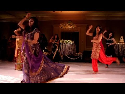 NoreenRaabia's tweet photo. #FunnyVideos indian bride dance in her marrige - Funny Dance: indian bride dance in her marrige - Funny Dance https://t.co/y42EqheNzV https://t.co/GziqMWxOyc