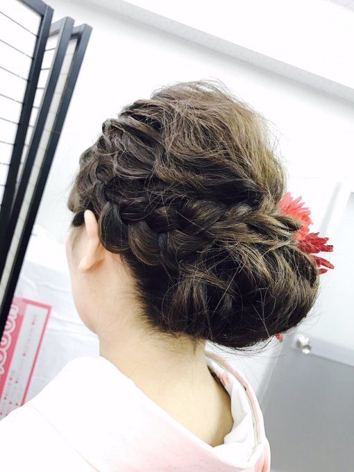 ミディアムヘア向け卒業式 ヘアアレンジ ハーフアップ 黒髪袴姿向けなどのまとめ Matomehub まとめハブ